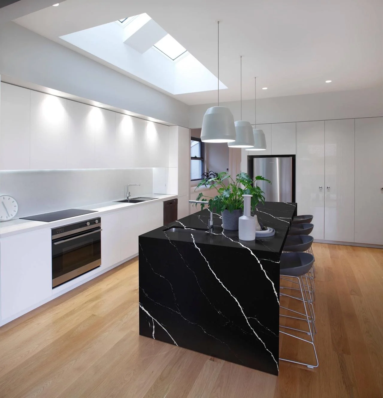 Marquina Black 