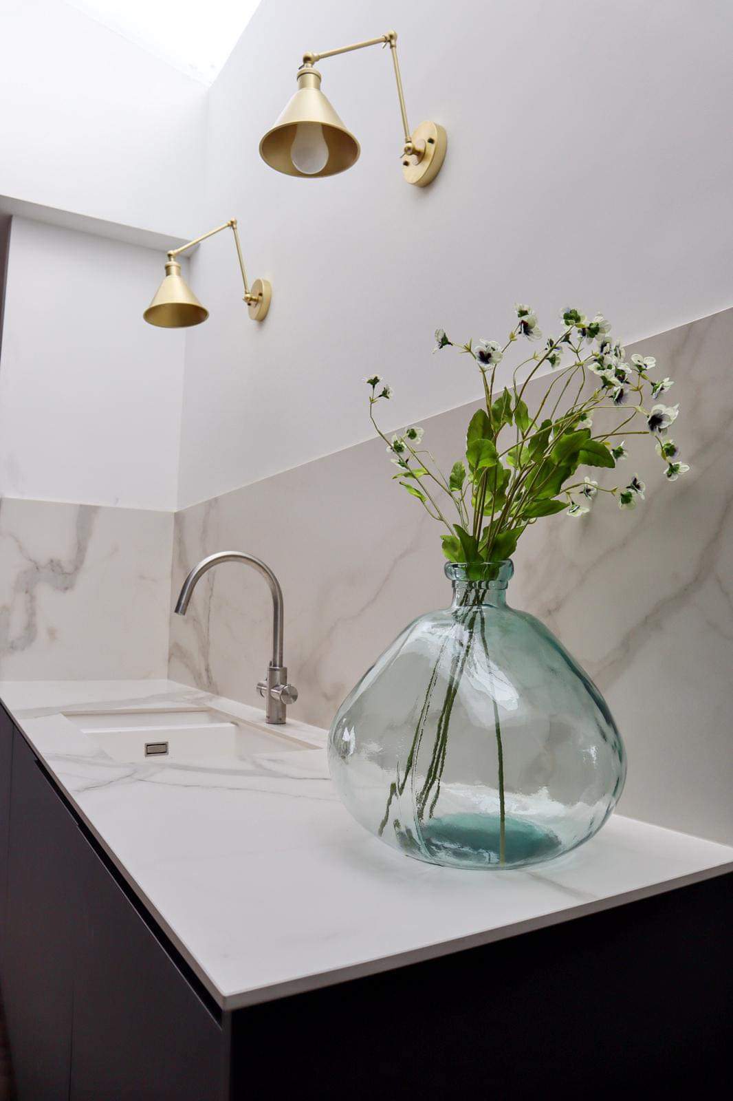 Bianco Kallas Worktop with Splashback polish and matt