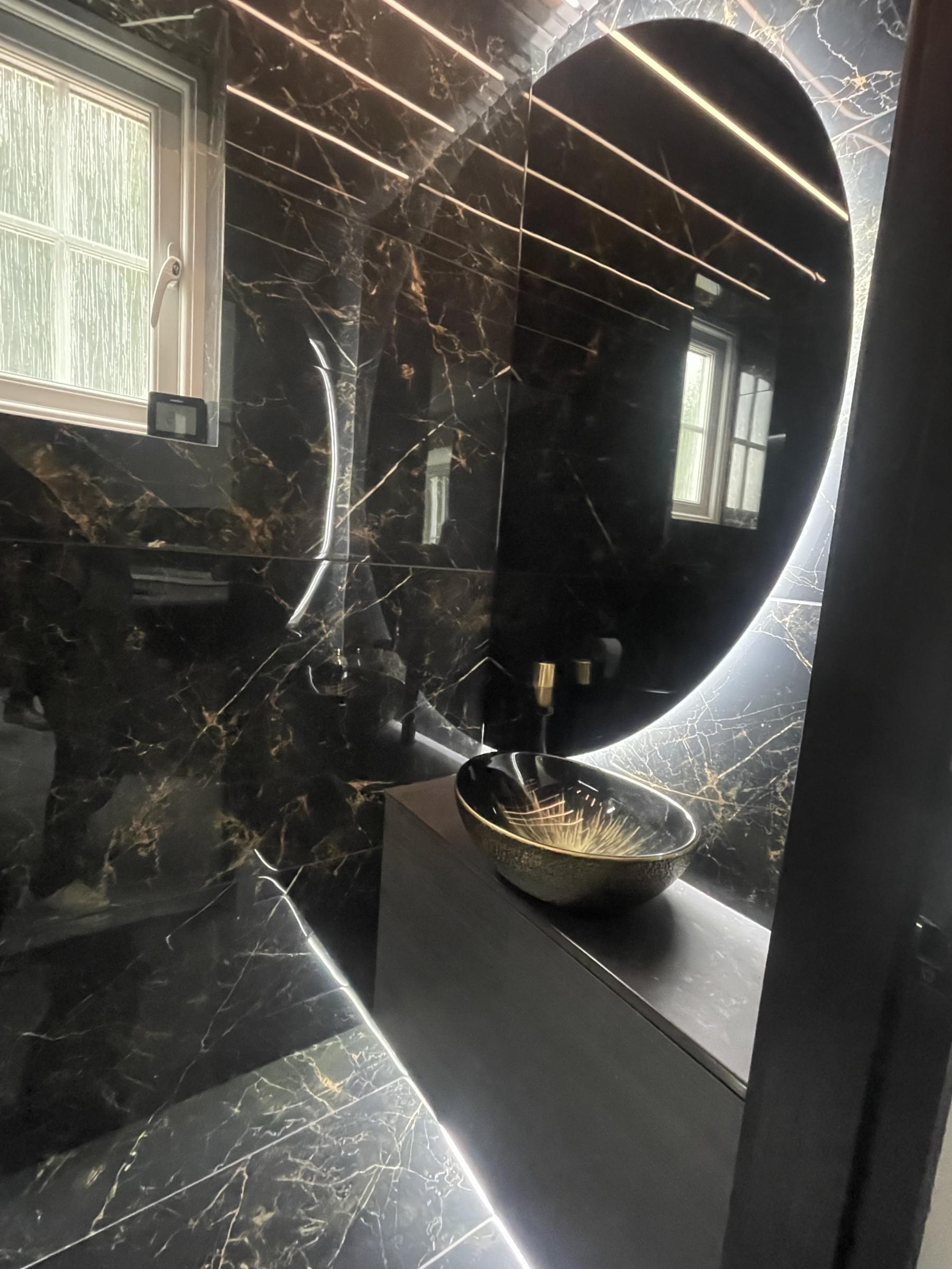 Kelya bathroom top matt