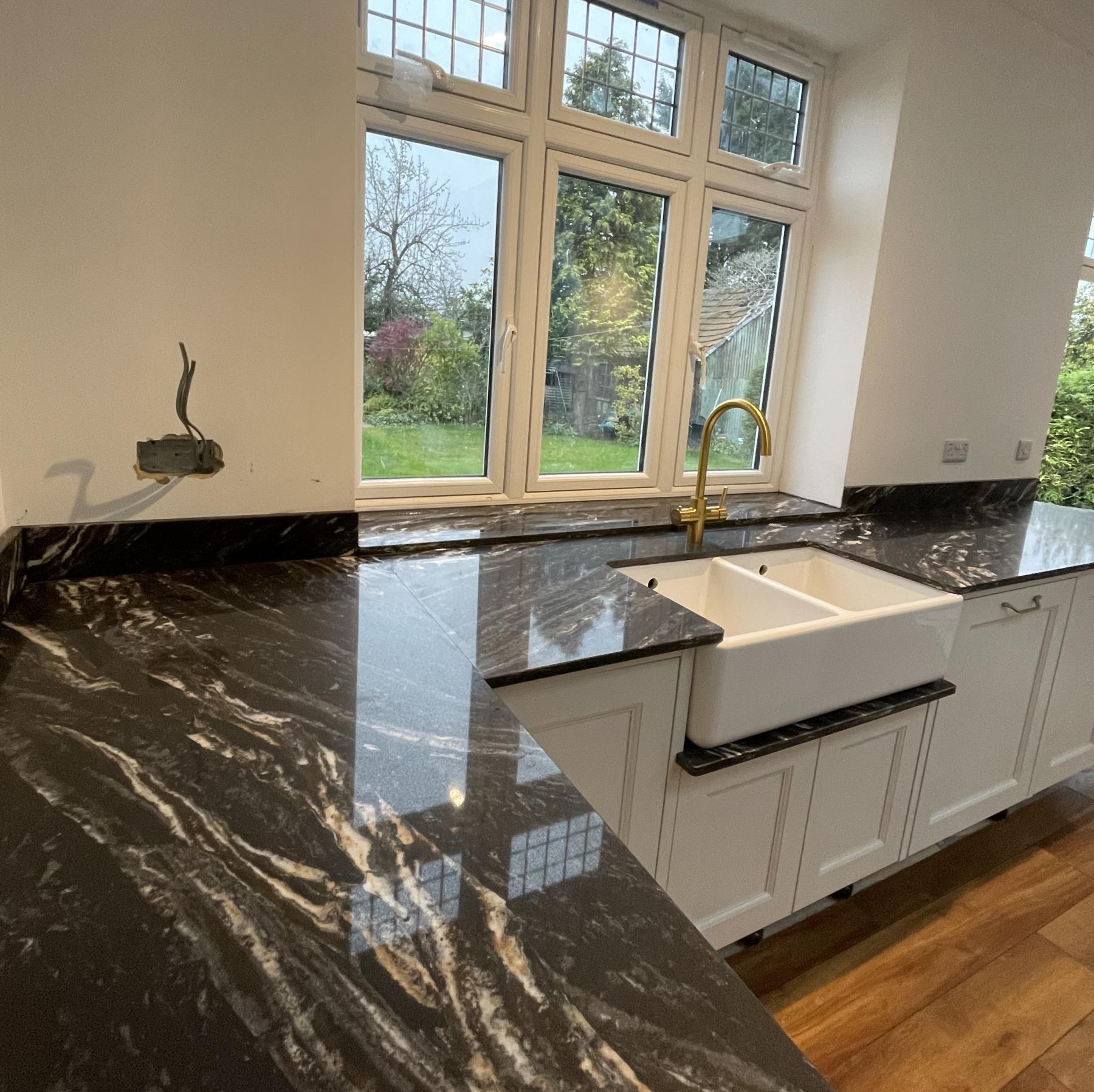 Nebula Gold L-shaped joint Project Letchworth matt and polished