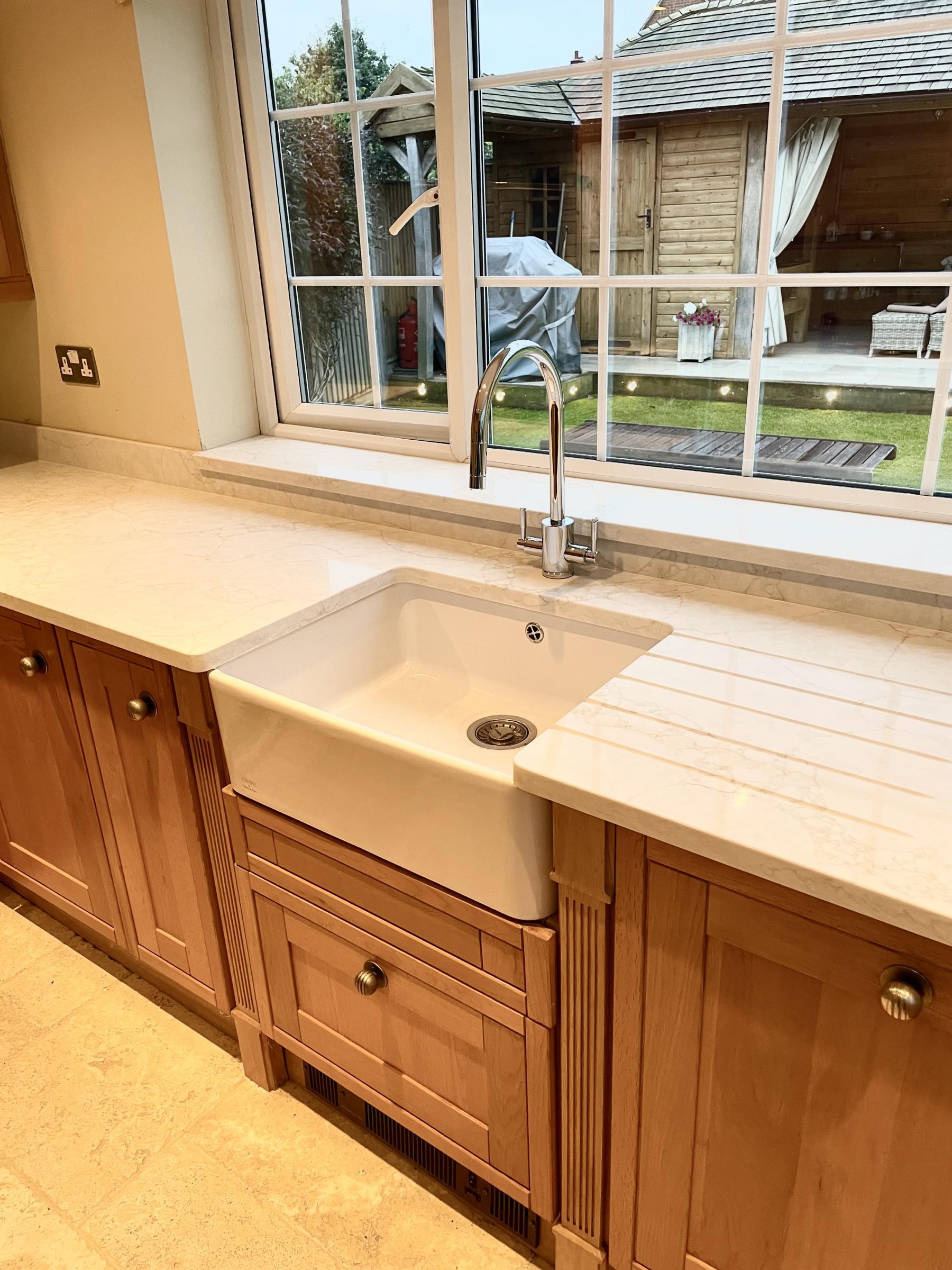 Statuario Gold Belfast sink 