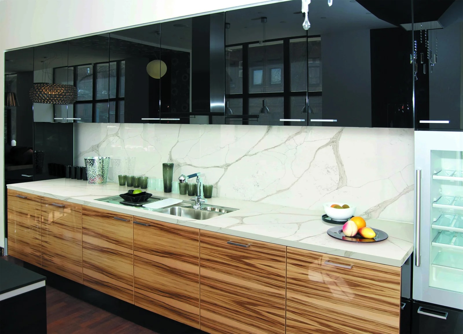 Emerald Gold worktop with full Splashback 
