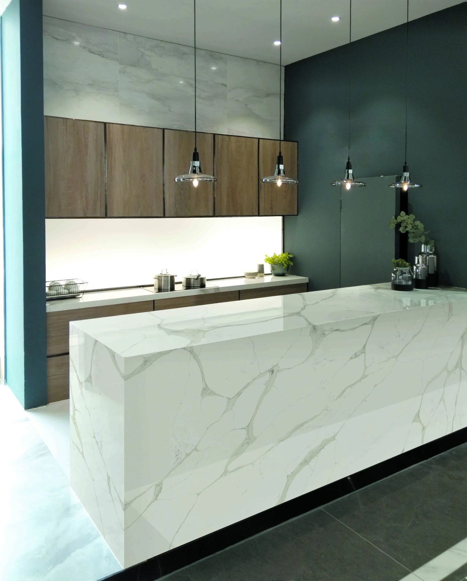 Emerald Gold Island with back panel and Waterfall 