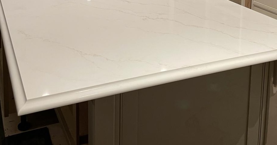 Calacatta Gold Soft Shimmer polished