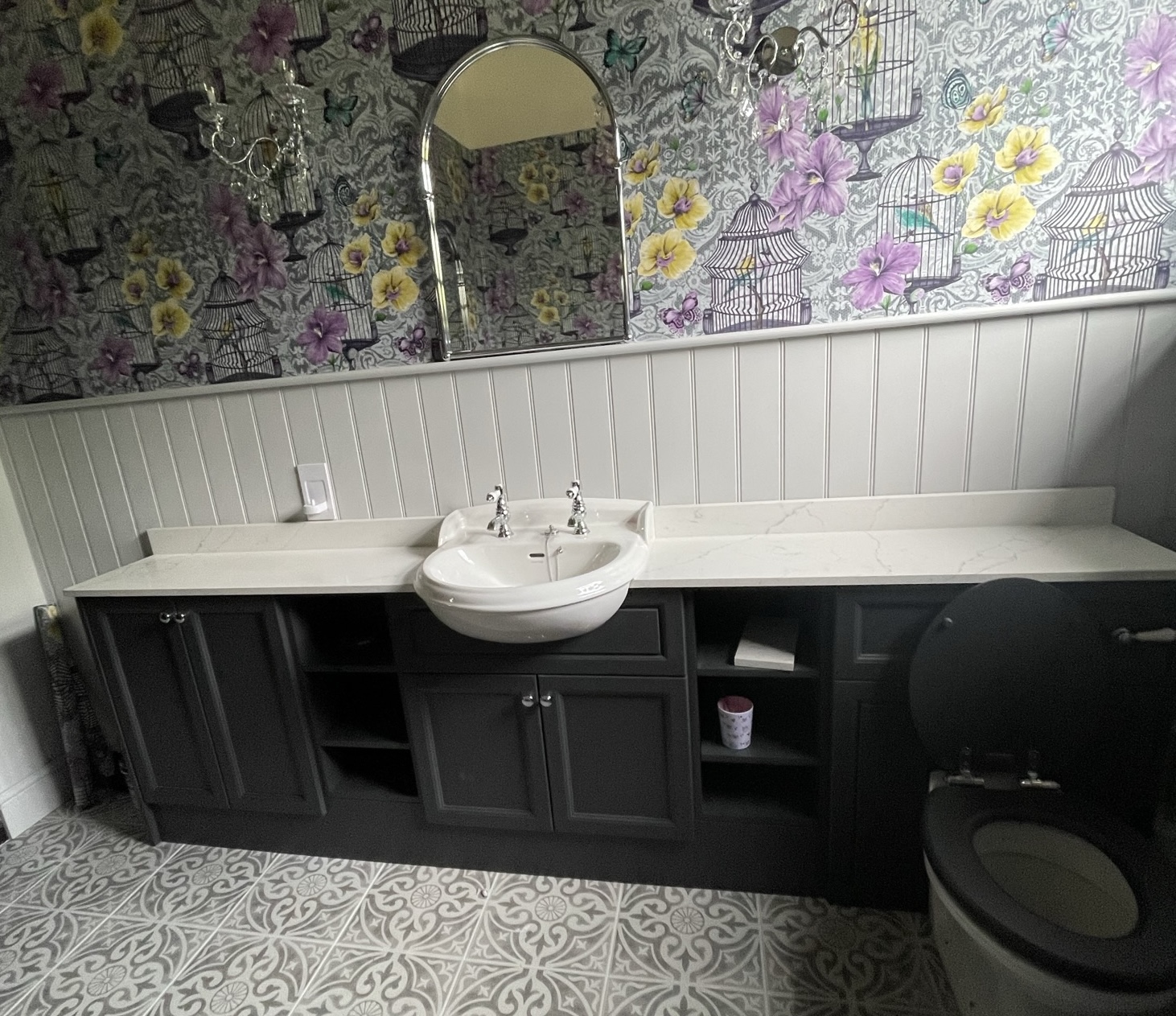 Alaska Bianca bathroom top Project: polished, bookmatch