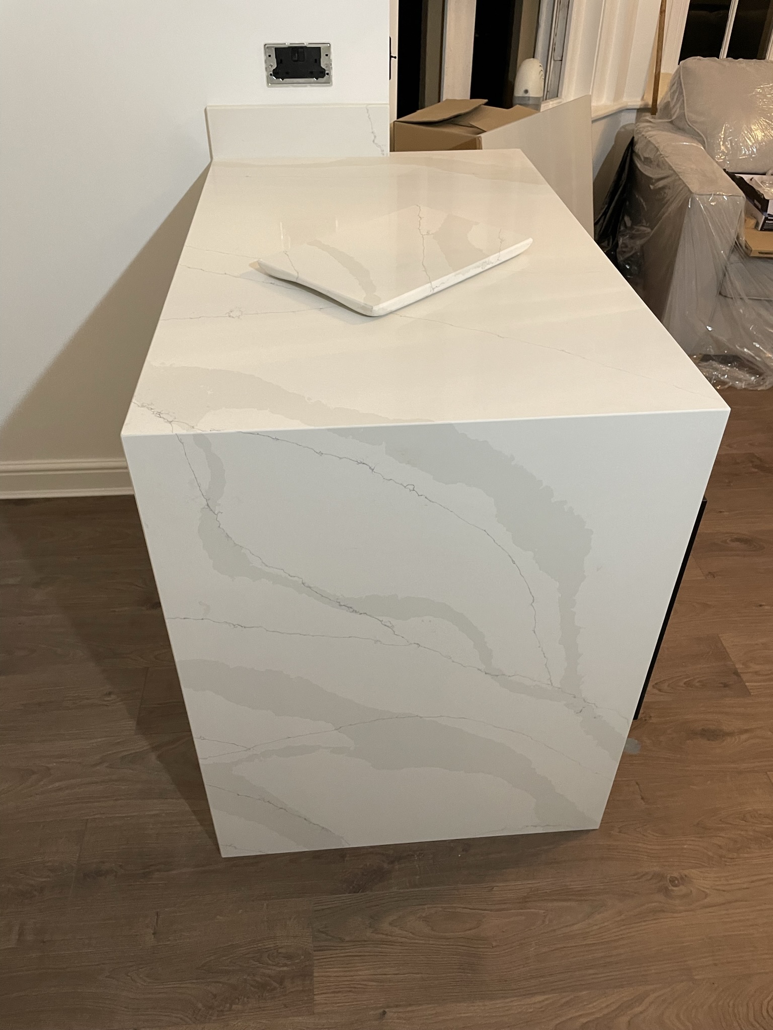 Statuario Oro Waterfall Project: Fairfield Park polished, bookmatch