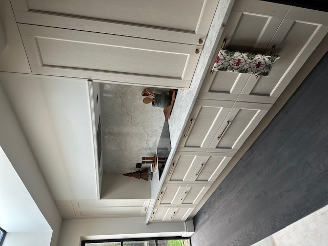 Taj Mahal Extra worktop Project: Moggerhanger polished, backlit