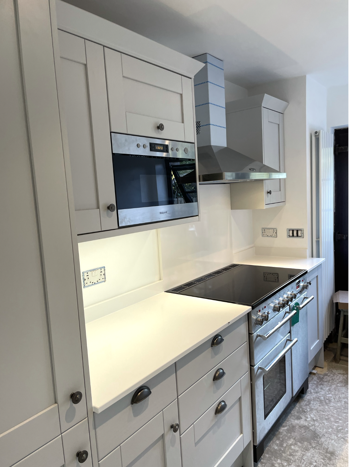 Are Quartz Worktops Safe for Your Home? Separating Headline Myths from Reality Understanding the Headlines: Quartz Does Not Pose a Household Risk