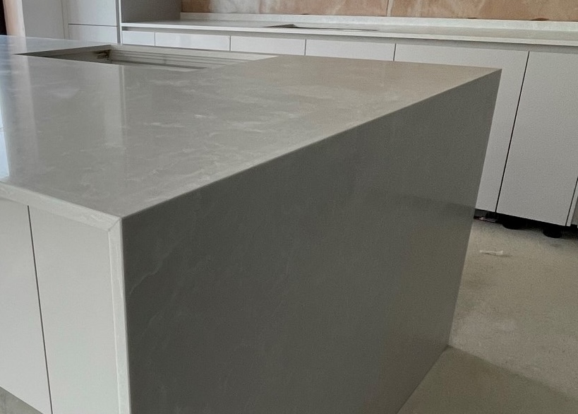 White Onyx mitred waterfall. Project: Hitchin 