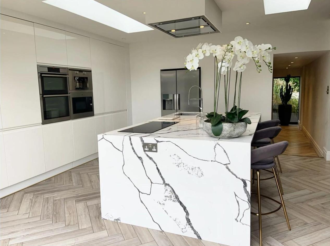 Statuario Black project: Royston  - Worktops and Islands Gallery -  Home Smart Systems