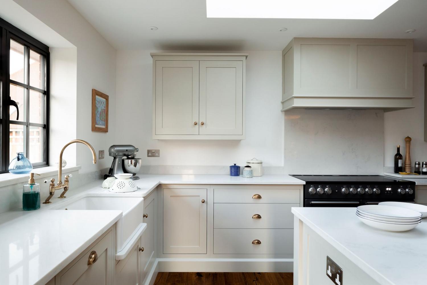 Carrara Onyx  - Worktops and Islands Gallery -  Home Smart Systems