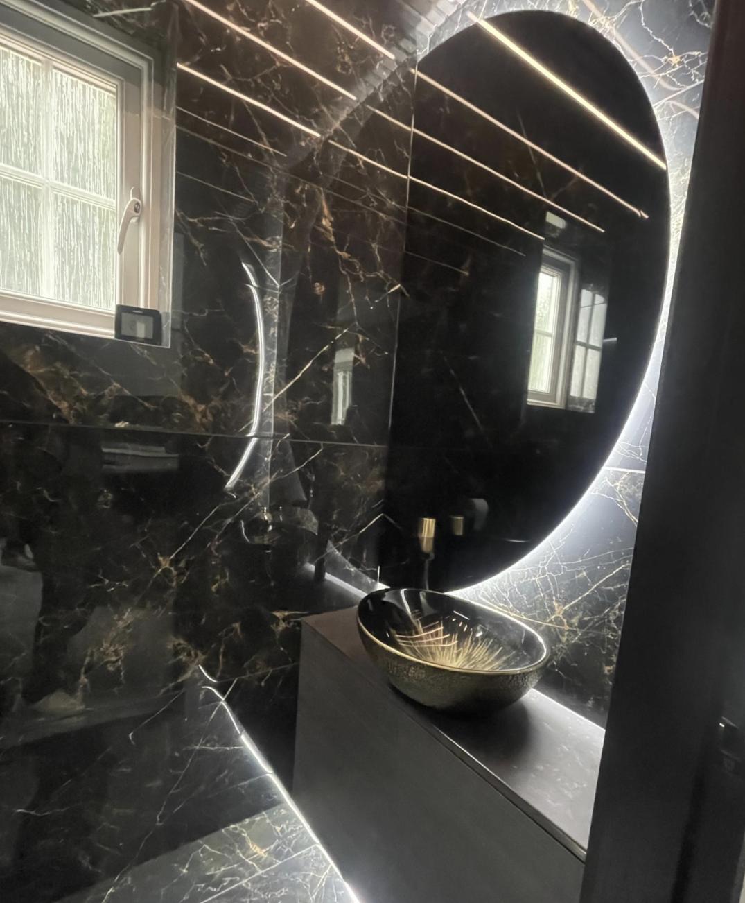 Dekton Kelya Project: Shefford  - Bathroom tops -  Home Smart Systems
